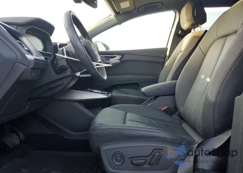 2024 Audi Q4 E-Tron Premium Plus из США, поврежденный, VIN WA1LUBFZ9RP036223